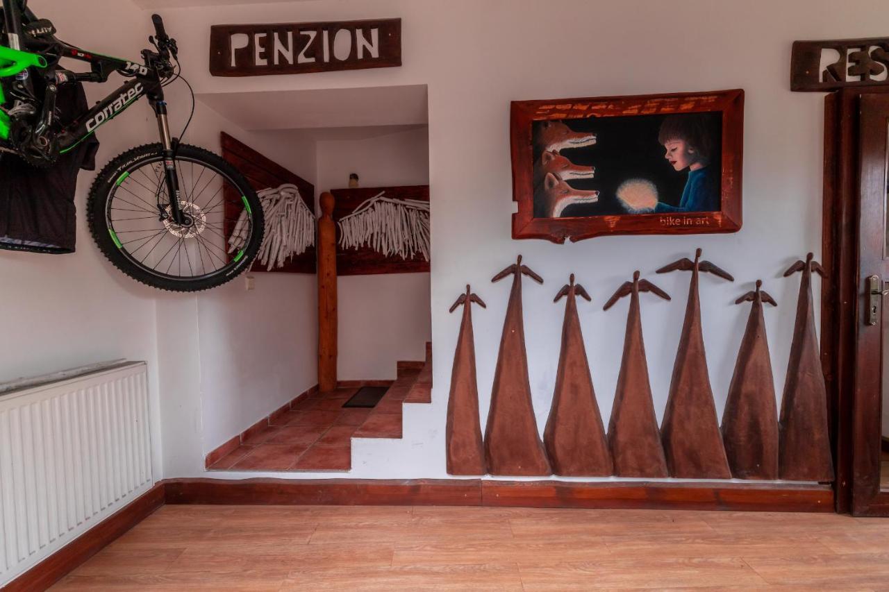 Bike Bistro A Penzion U Vsech Andelu Nove Mesto pod Smrkem Εξωτερικό φωτογραφία