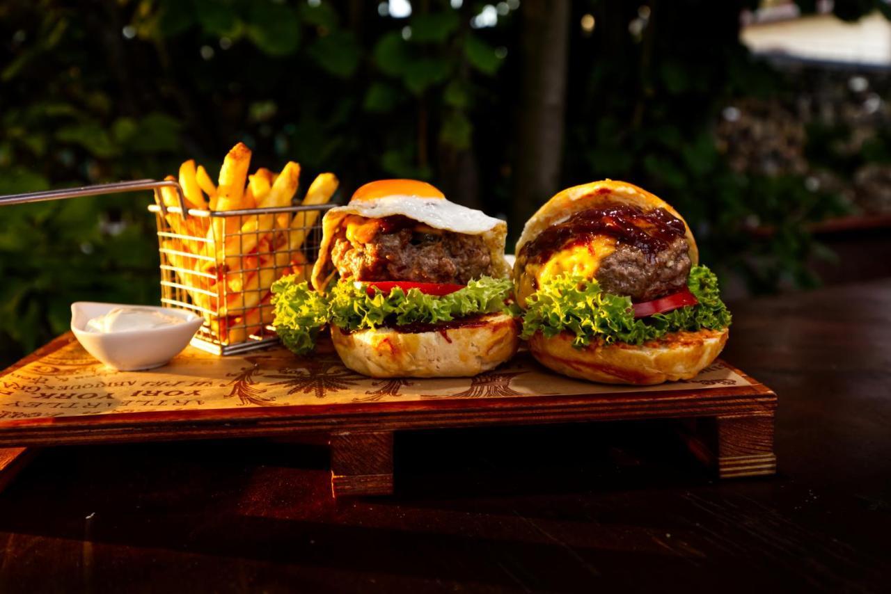 Bike Bistro A Penzion U Vsech Andelu Nove Mesto pod Smrkem Εξωτερικό φωτογραφία